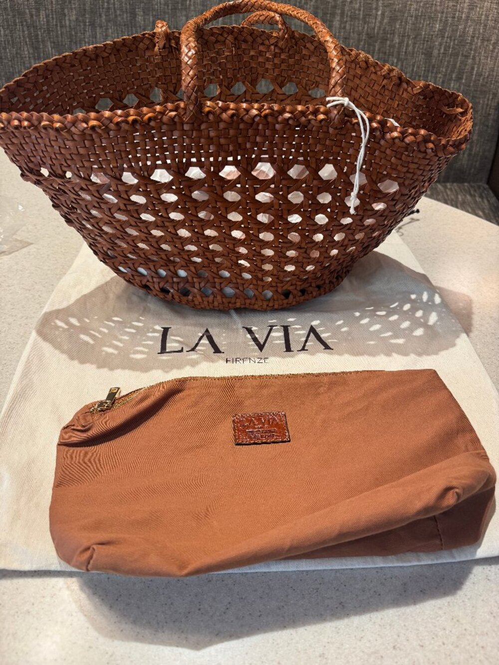 LA VIA FIRENZE Woven Leather Tulip Tote in Latte: NWT